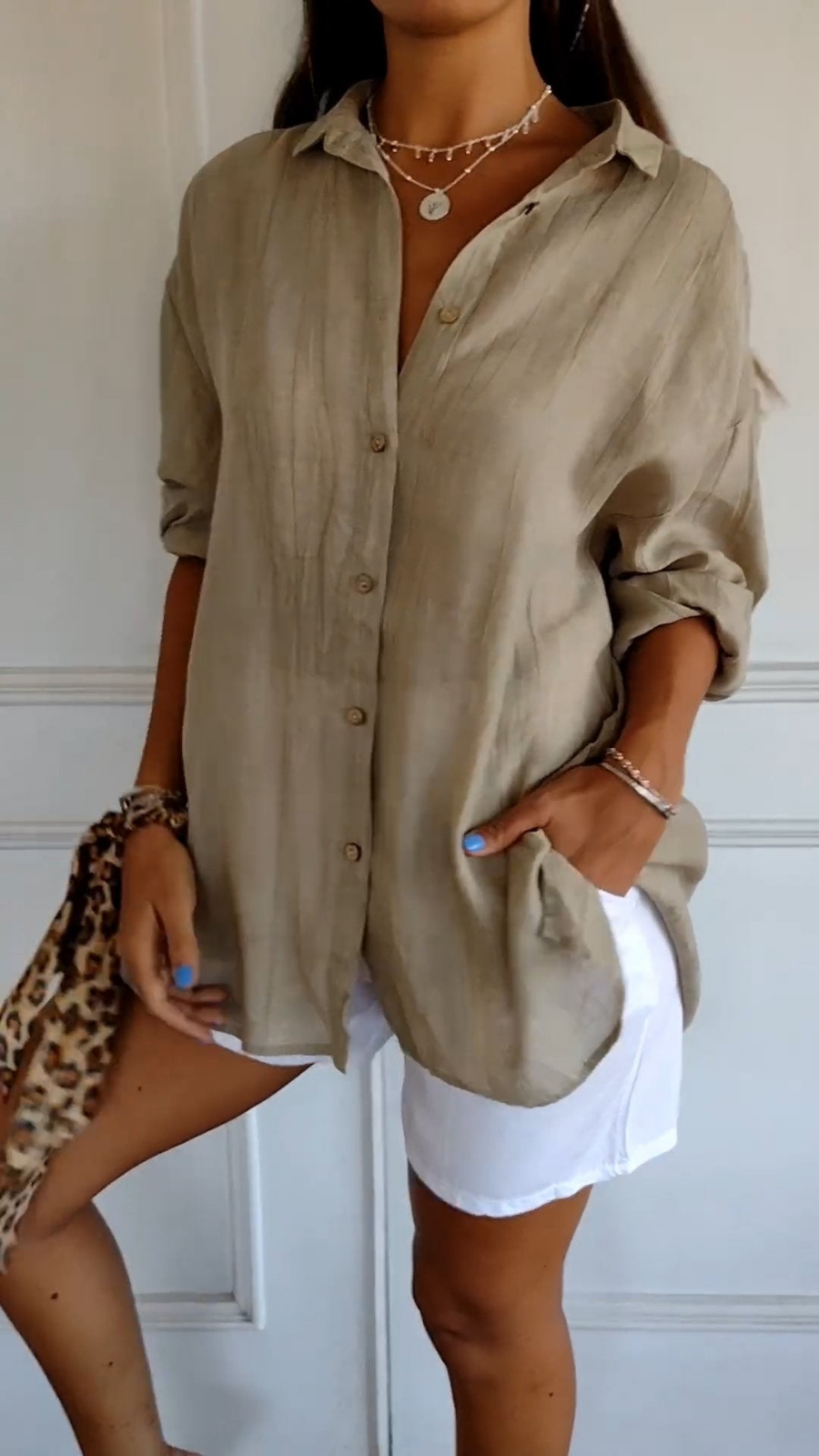 Women's Oversized Linen Shirt with Buttons for Autumn Everyday Wear