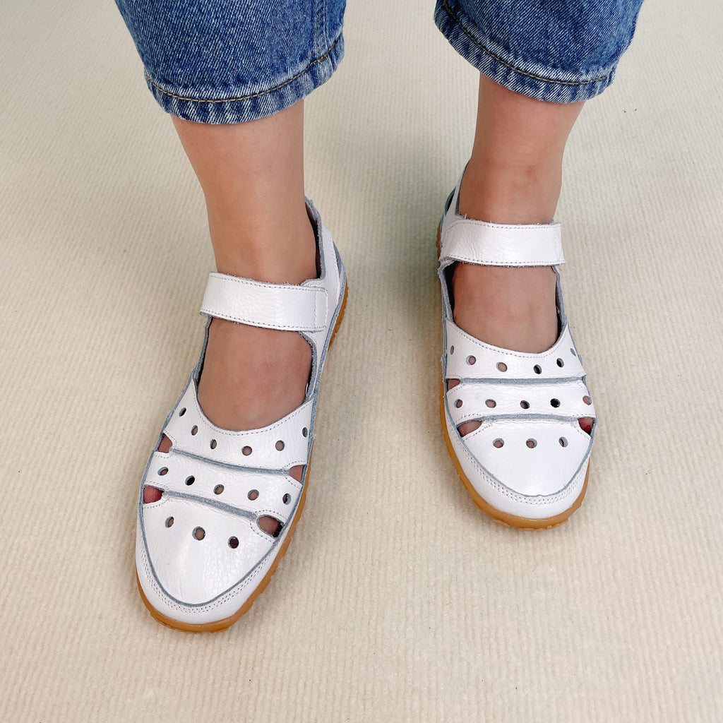 Grace™- Hollow Hook Flat Sandals — Open-Toe