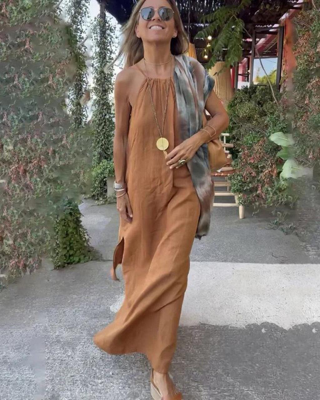 Women's Maxi Dress Halter Neck Sleeveless — view 3